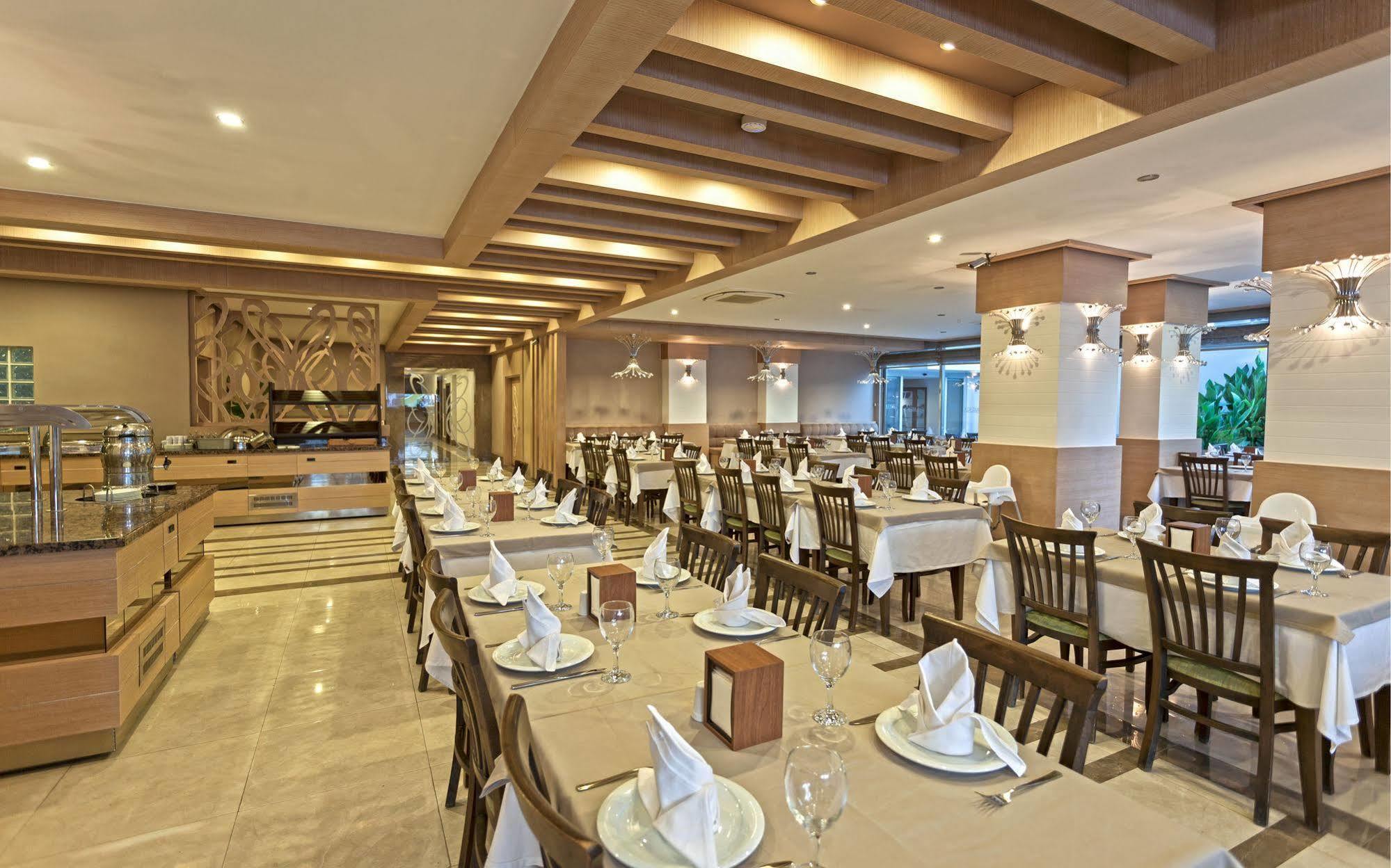 Xperia Saray Beach Hotel Alanya Bagian luar foto